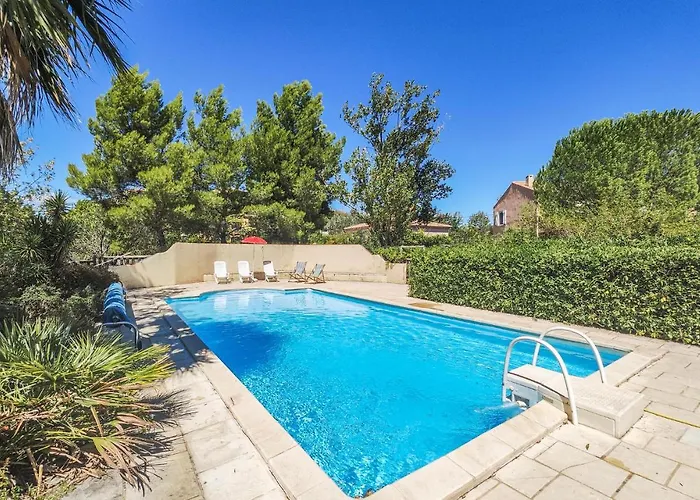 3 Bedroom In Fouzilhon