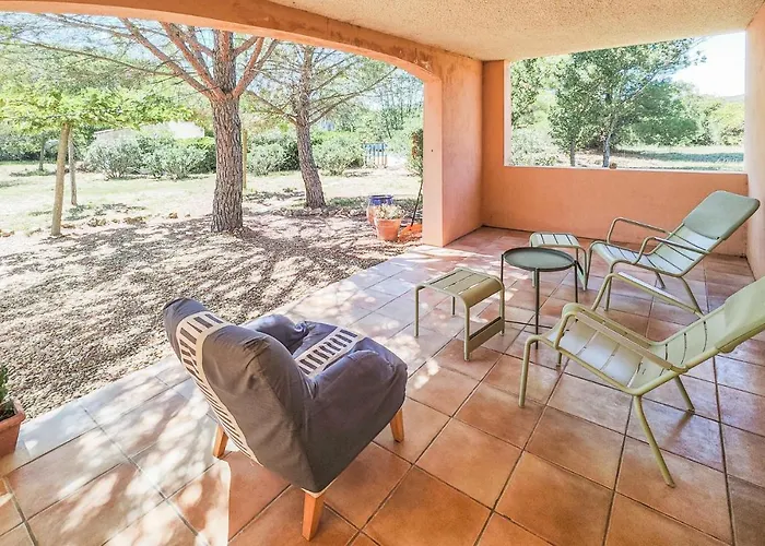 3 Bedroom In * Fouzilhon