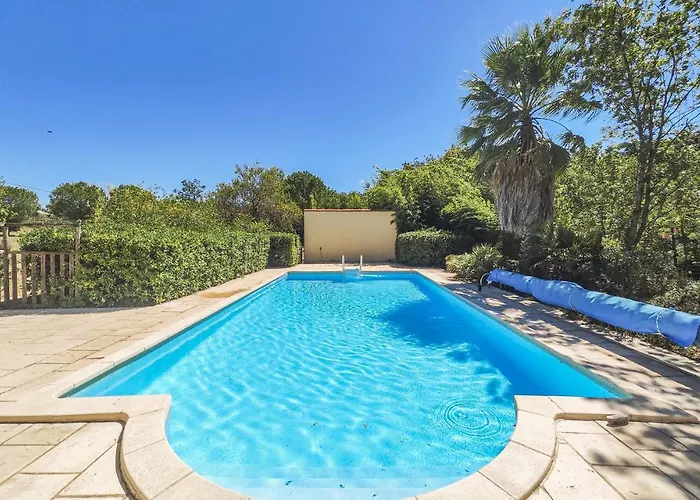 3 Bedroom In بيت للعطل