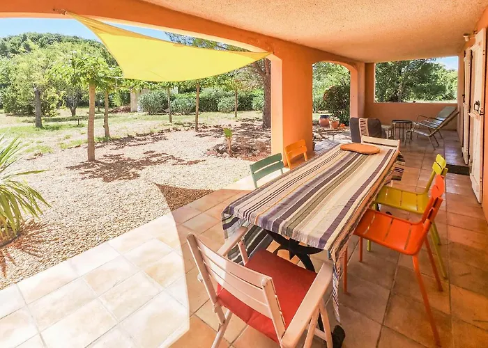 بيت للعطل 3 Bedroom In *