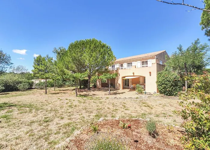 3 Bedroom In بيت للعطل *