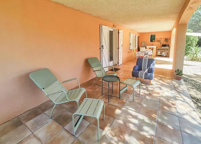 3 Bedroom In بيت للعطل